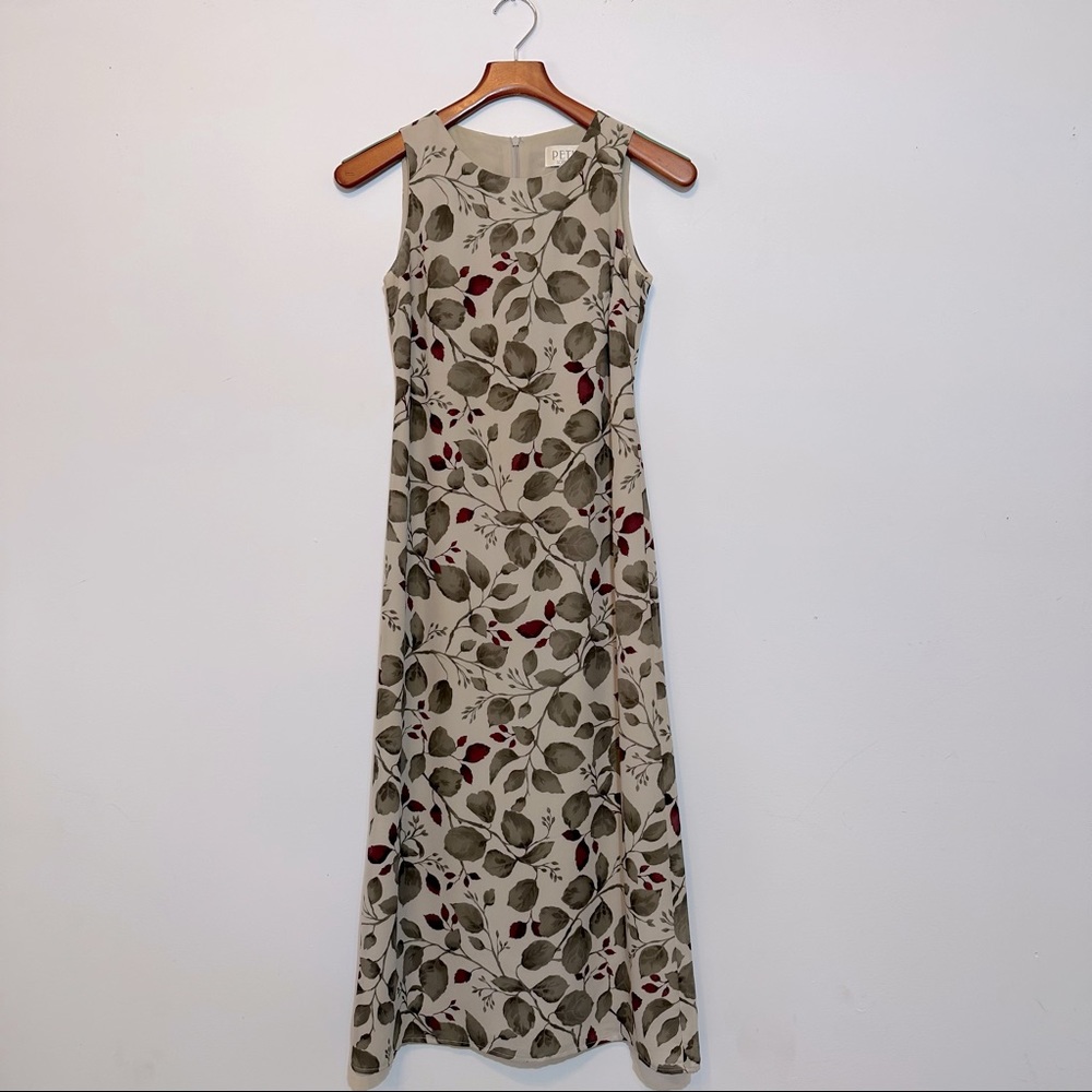 Petite Sophisticate floral Dress